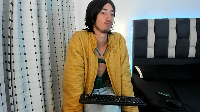 loverisu-coral online show from January 14, 11:25 pm