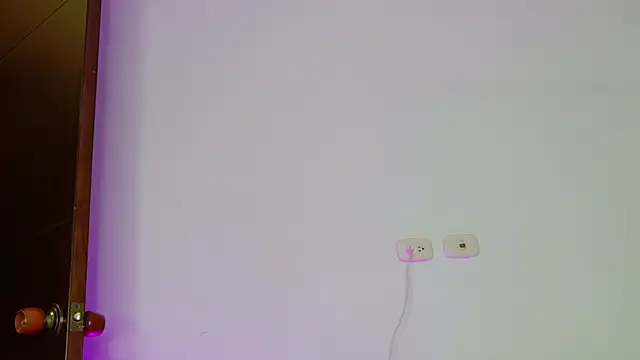 isahilton1 online show from October 30, 11:04 pm