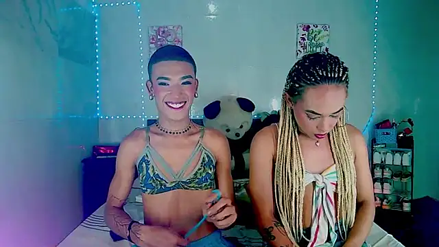 Snapshot of KimberlyXtreme chatting on October 18, 9:40 pm KimberlyXtreme online show from October 18, 9:40 pm