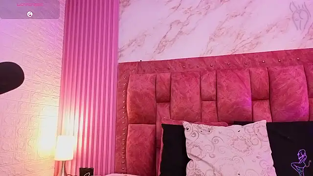 goldilockss15 online show from February 2, 3:49 am