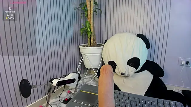 Im perla  online show from October 24, 2:27 am