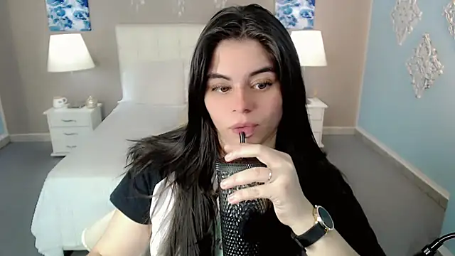 Snapshot of maddissonivanova chatting on October 10, 7:48 pm maddissonivanova online show from October 10, 7:48 pm