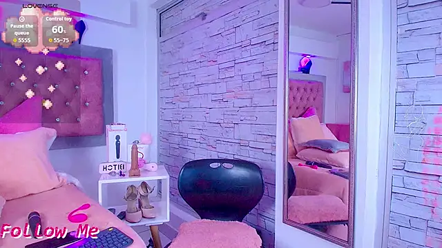 Bonn Glow online show from November 11, 4:03 am