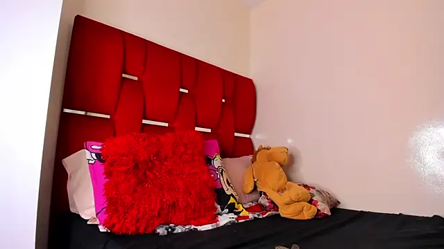 Camila hot ts online show from October 9, 4:52 pm