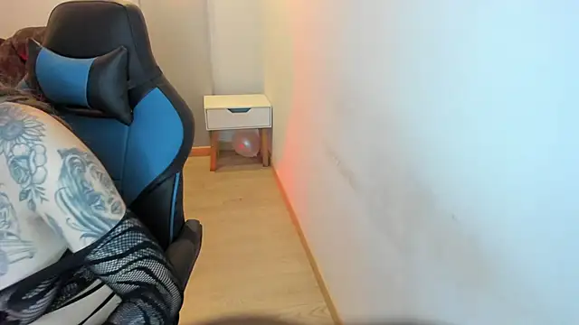 Scarbadgirl  online show from February 28, 3:57 am