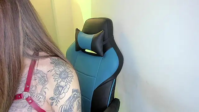 Scarbadgirl  online show from March 13, 3:56 am