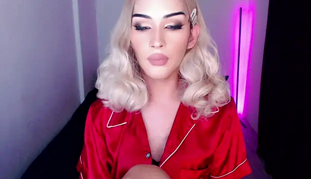 Alicegreenexx online show from June 14, 4:19 pm