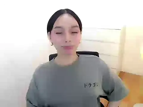 Snapshot of holly_tabby chatting on September 13, 9:09 pm holly tabby online show from September 13, 9:09 pm