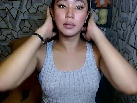 Snapshot of sugar_hailey chatting on October 15, 10:04 am sugar hailey online show from October 15, 10:04 am