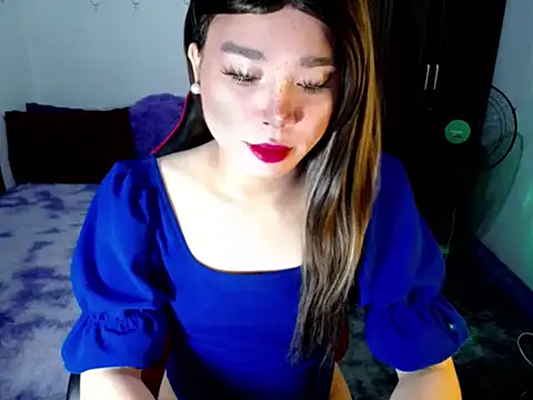 Urassiansweetcummer online show from December 18, 2:50 am