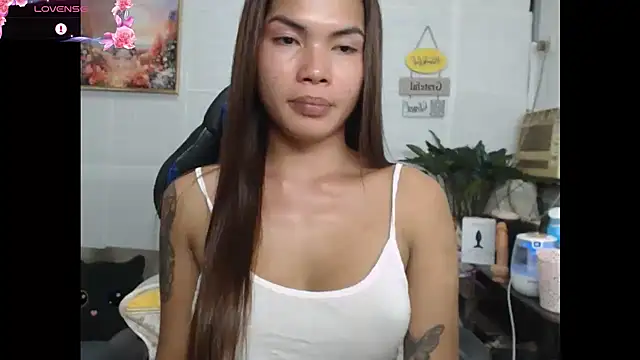 lucyheart777 online show from July 28, 4:08 am