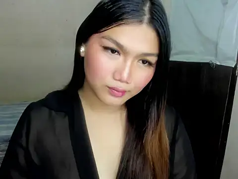 Snapshot of Lou_heart chatting on October 12, 8:00 pm Lou heart online show from October 12, 8:00 pm