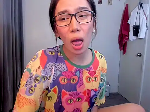 Snapshot of lucyshanex chatting on October 12, 9:50 pm lucyshanex online show from October 12, 9:50 pm