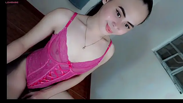 Snapshot of slutty_afina chatting on October 4, 7:20 am slutty afina online show from October 4, 7:20 am