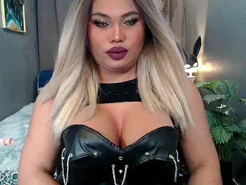 KitSmithCumerr online show from July 25, 9:35 pm