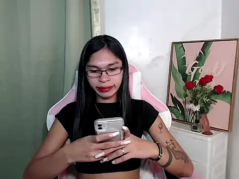 Snapshot of sexloverxxz chatting on October 12, 8:50 am sexloverxxz online show from October 12, 8:50 am