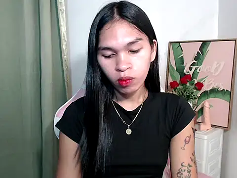 Snapshot of sexloverxxz chatting on October 19, 9:12 am sexloverxxz online show from October 19, 9:12 am