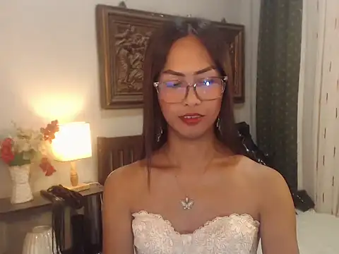 Nathalieheartt online show from July 11, 1:48 pm