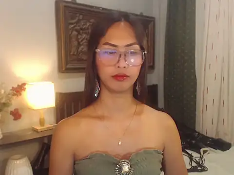 Nathalieheartt online show from July 19, 2:43 pm