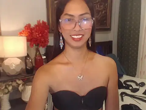 Nathalieheartt online show from July 26, 2:13 pm