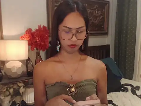 Nathalieheartt online show from July 28, 2:13 pm