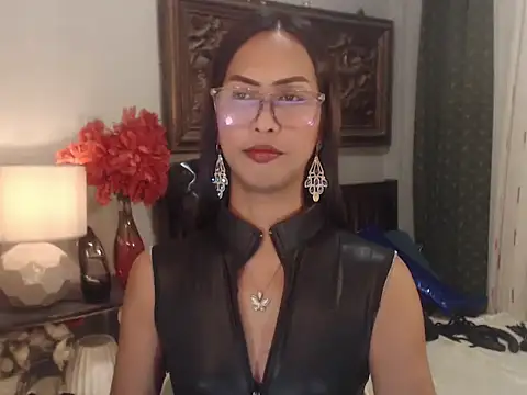 Nathalieheartt online show from August 1, 1:23 pm