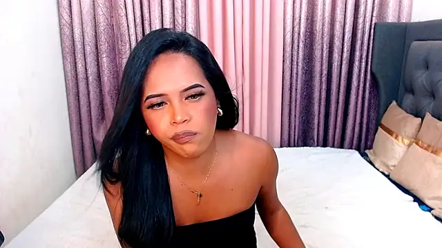 Lorainnelustts online show from October 29, 3:26 am