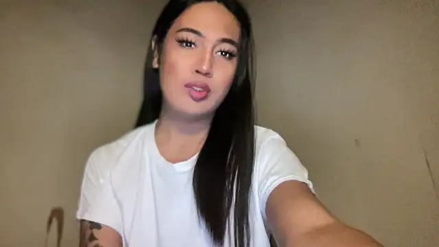 Snapshot of fallon_empress143 chatting on September 14, 12:38 am fallon empress143 online show from September 14, 12:38 am