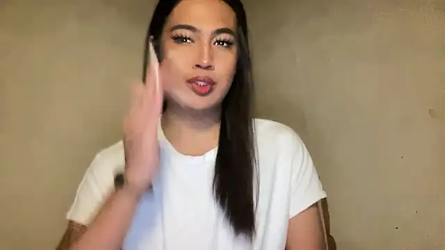 Snapshot of fallon_empress143 chatting on September 15, 4:06 am fallon empress143 online show from September 15, 4:06 am
