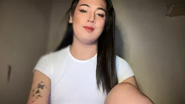 Snapshot of fallon_empress143 chatting on October 19, 6:11 pm fallon empress143 online show from October 19, 6:11 pm