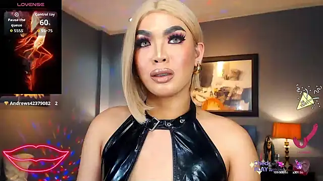 FridaHumphrey online show from September 11, 5:43 pm