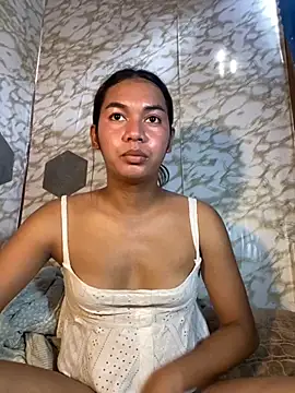 Snapshot of youryummybaby chatting on October 20, 7:33 am youryummybaby online show from October 20, 7:33 am