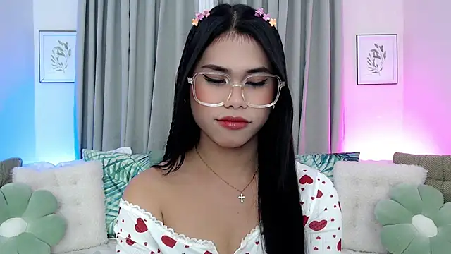 Snapshot of PrettyBlythes_TS chatting on September 21, 11:27 am PrettyBlythes TS online show from September 21, 11:27 am
