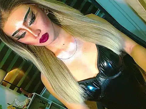 Queen yasii 88 online show from June 2, 7:59 pm