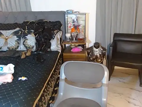 Lustfulcassy online show from April 6, 1:37 am