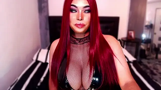 xTrixieMae online show from March 17, 3:10 am