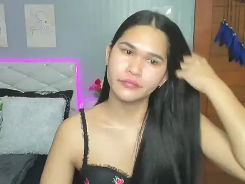 Snapshot of AlianaBlair chatting on October 14, 2:29 pm AlianaBlair online show from October 14, 2:29 pm