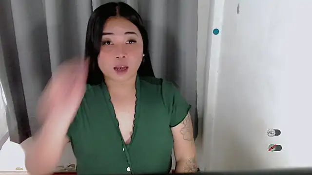 Yhana Slut online show from September 23, 1:38 pm