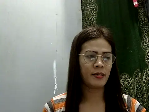 juicycum069 online show from October 9, 2:24 am