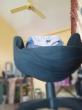 femboyslqueen online show from February 18, 6:43 am