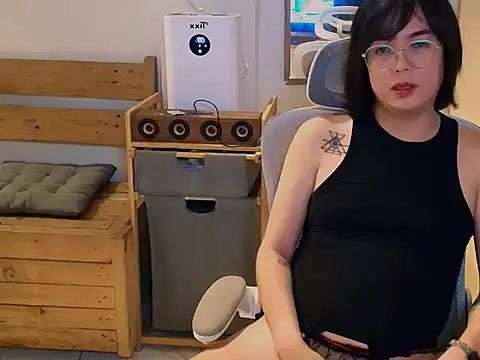 Snapshot of moriliciousxxx chatting on September 29, 9:09 am moriliciousxxx online show from September 29, 9:09 am