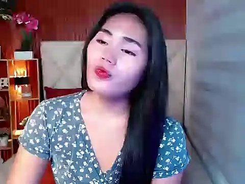 sluttyprincess0 online show from November 24, 11:06 pm