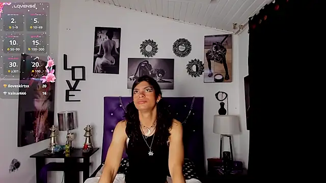 Snapshot of LunarisSmith chatting on October 10, 10:55 pm LunarisSmith online show from October 10, 10:55 pm