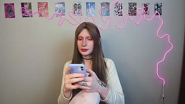 yoi mika online show from November 28, 11:06 pm