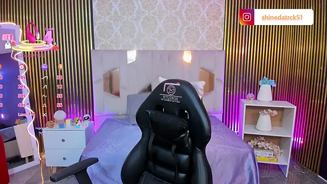 Shinedark tay1 online show from September 21, 3:56 am