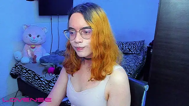 lillykittyy online show from October 24, 2:05 am