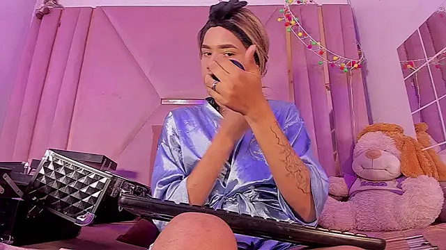 jazmin waked online show from June 8, 6:02 am