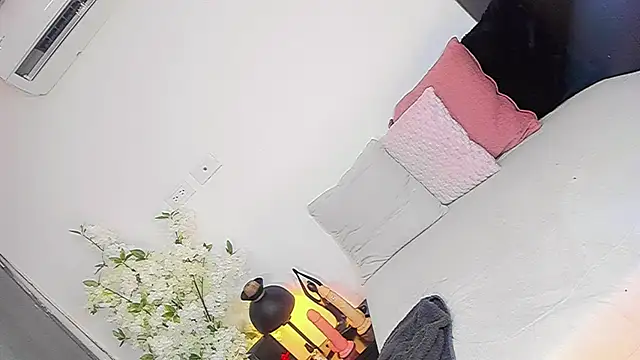 VanessaStonee online show from November 10, 5:19 am