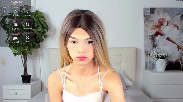 MadonnaRossi online show from March 20, 9:27 pm