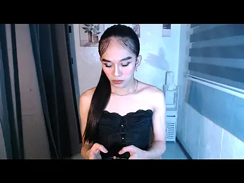 LauraSoHot online show from September 22, 6:02 pm